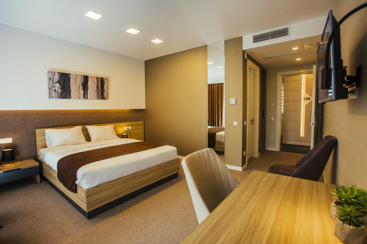 Hotel West Batumi Kültér fotó