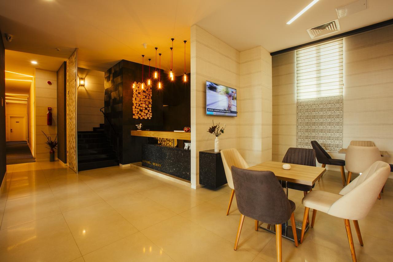 Hotel West Batumi Kültér fotó