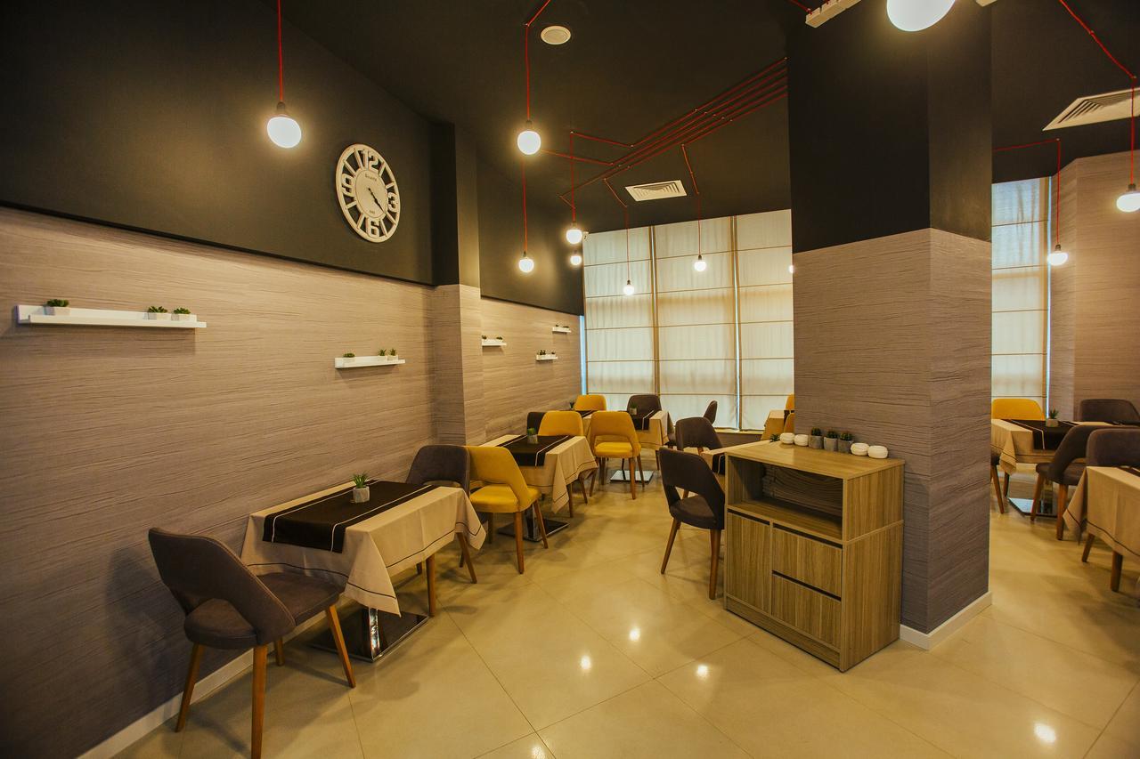 Hotel West Batumi Kültér fotó