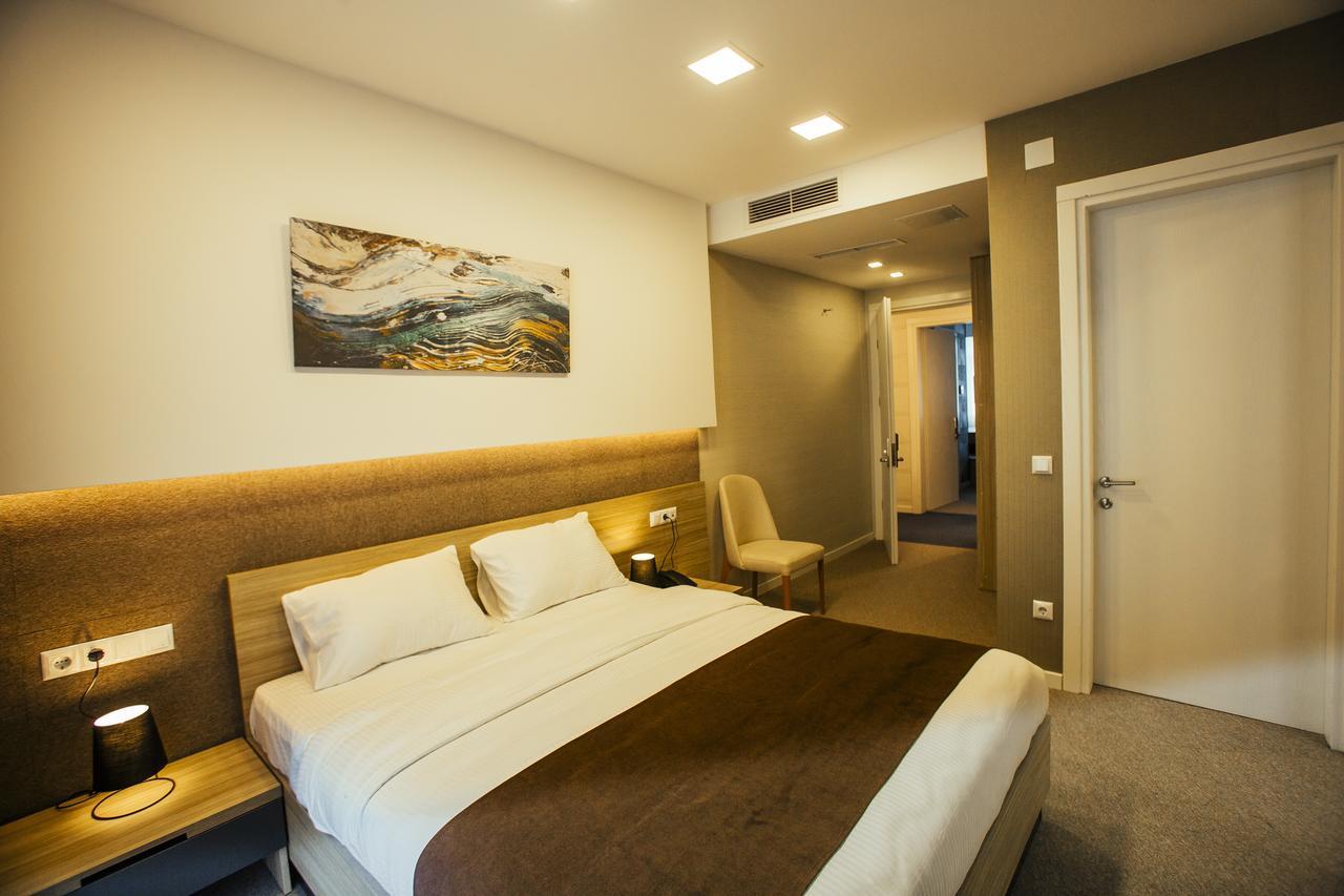 Hotel West Batumi Kültér fotó