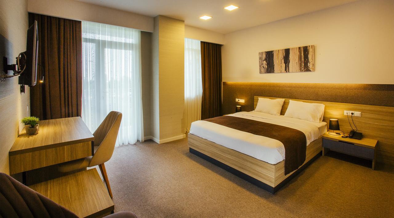 Hotel West Batumi Kültér fotó