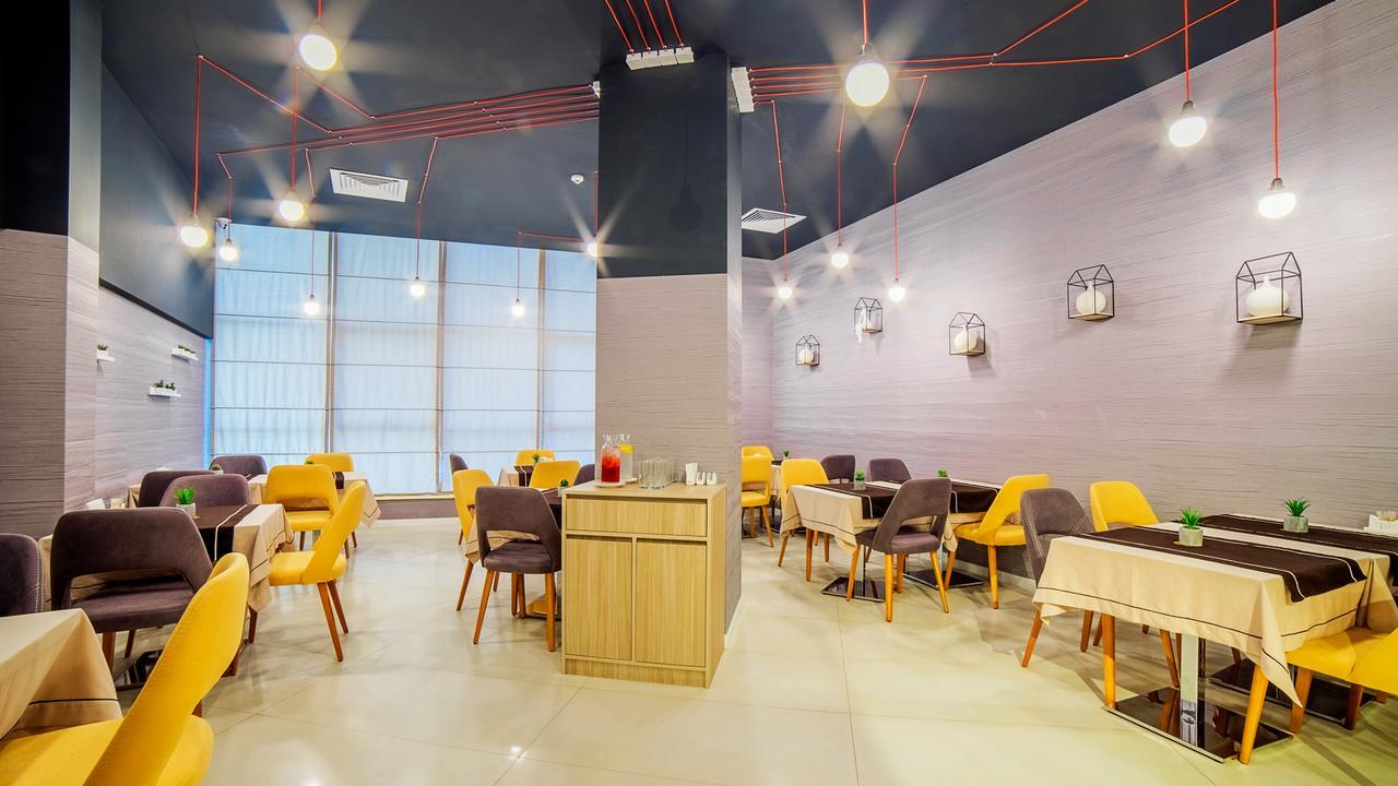 Hotel West Batumi Kültér fotó